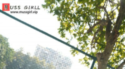 【裸足】2025纯欲新巅峰音乐老师小文文校园操场斯文腼腆地展示嫩白美足(3)【98P】