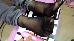 春模拍视频大片无限揉搓大美女黑丝对话脱掉她的靴子精彩