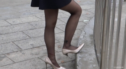 （自由职业妍妍）模拍系列之三：尖头细高、黑丝玩鞋大诱惑！！