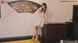 【丝足】清纯温婉大美女小文文星巴克花裙超薄肉丝秀丝足【4K，19:40】