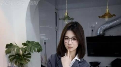 足愉心-小瑶-灰色jk超短裙棉袜