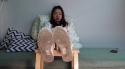 疯狂挠淇淇的美脚