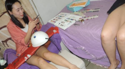 春两清凉闺蜜的脚你喜欢谁88P+视频